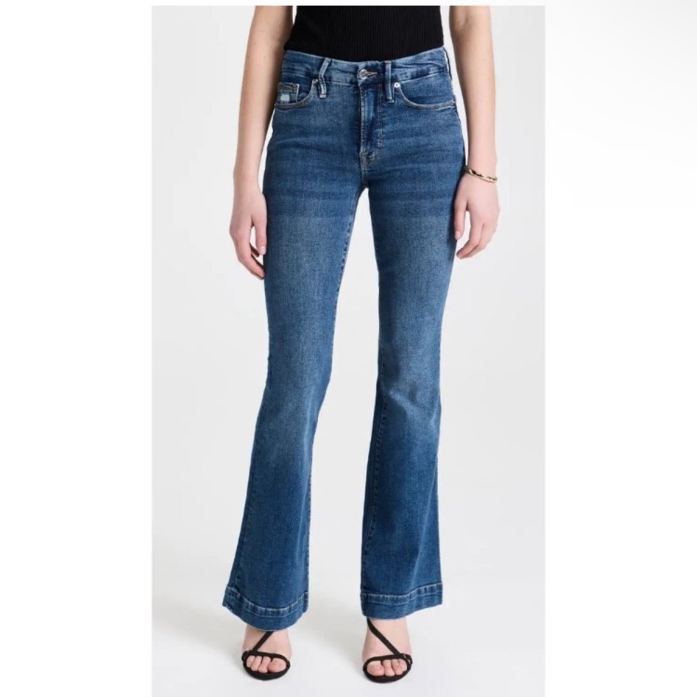 GOOD AMERICAN Good Flare with Deco Back Yoke A Jeans - NWT - Size 00/24